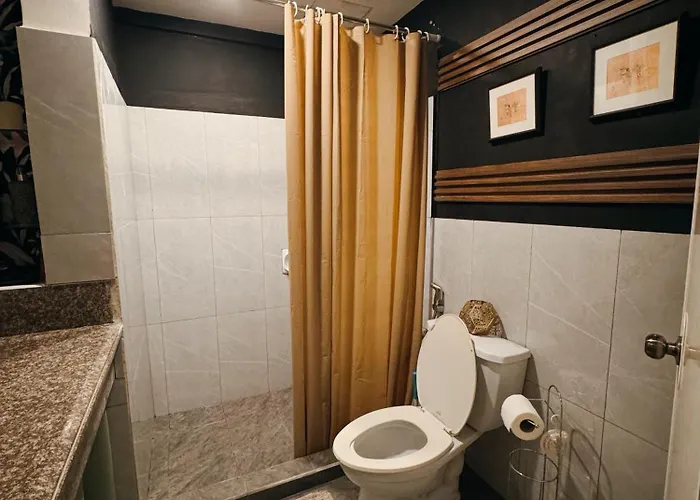 Moody Space Near Naia Terminals Aparthotel